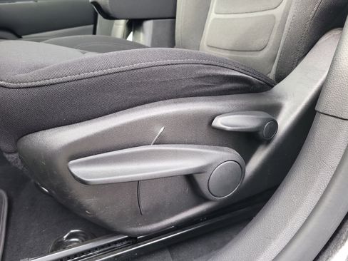 Used 2021 Jeep Renegade Latitude w/ Sun & Sound Group image 17