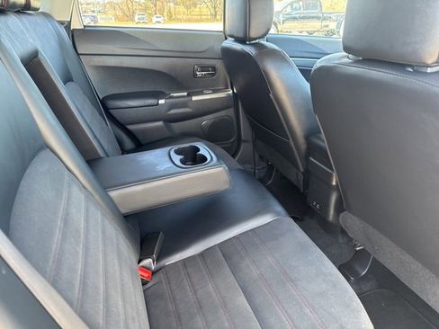 Used 2025 Mitsubishi Outlander Sport SE image 20