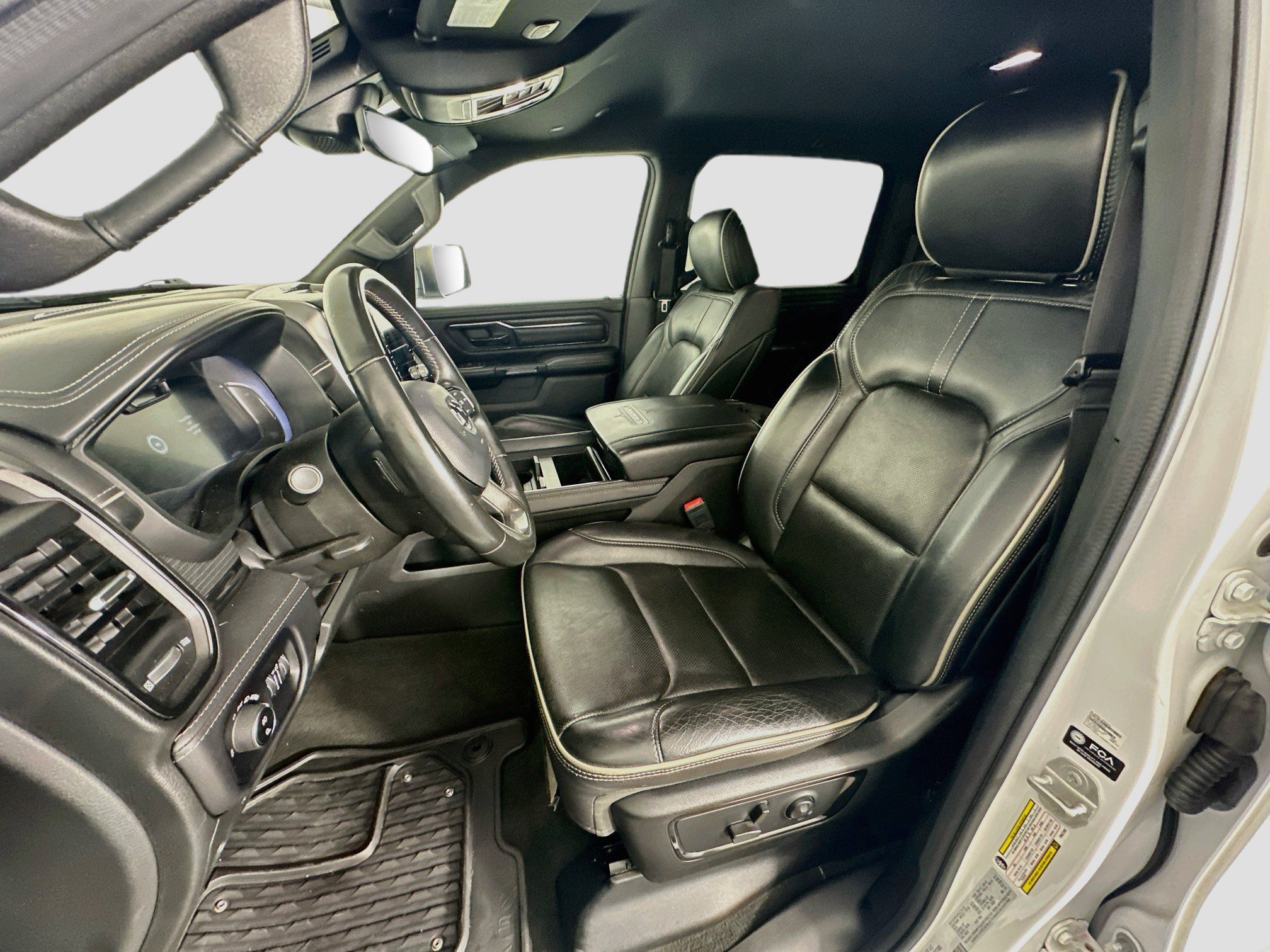 Used 2023 RAM 1500 Limited AWD/4WD image 13