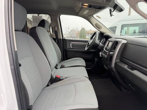 Used 2024 RAM 1500 Classic SLT image 30