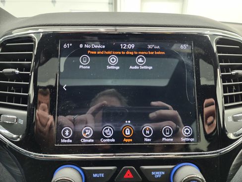 Used 2020 Jeep Grand Cherokee Altitude image 48