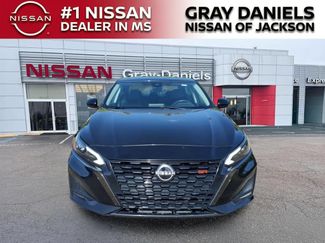 Used 2023 Nissan Altima 2.5 SR FWD video 2