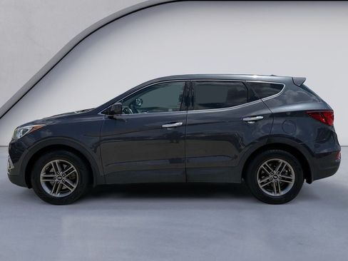 Used 2017 Hyundai Santa Fe Sport FWD image 2