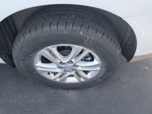 Used 2020 Buick Enclave Essence image 9