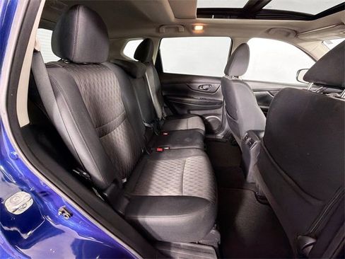 Used 2020 Nissan Rogue SV image 24