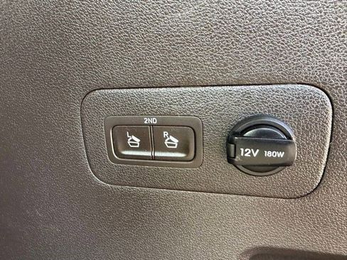 Used 2020 Hyundai Santa Fe Limited image 18