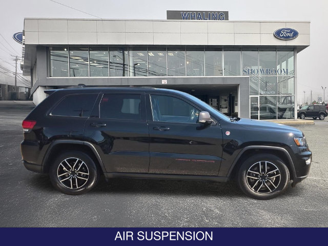 Used 2019 Jeep Grand Cherokee Trailhawk AWD/4WD image 9