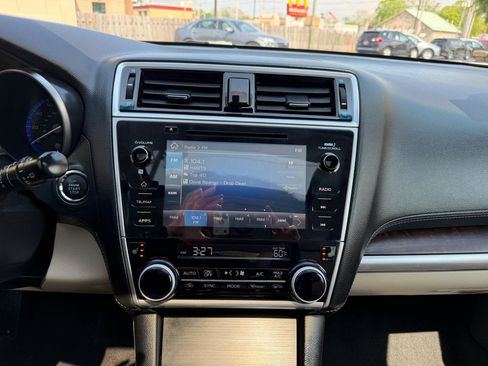 Used 2018 Subaru Outback 2.5i Limited AWD/4WD image 18