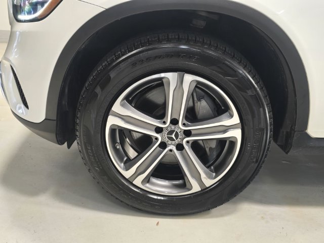 Used 2020 Mercedes-Benz GLC 300 image 7