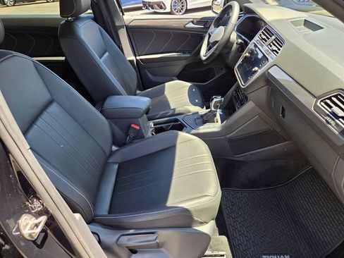 Certified 2024 Volkswagen Tiguan SE R-Line FWD image 18