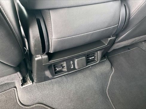 Used 2025 GMC Sierra 1500 SLT image 26