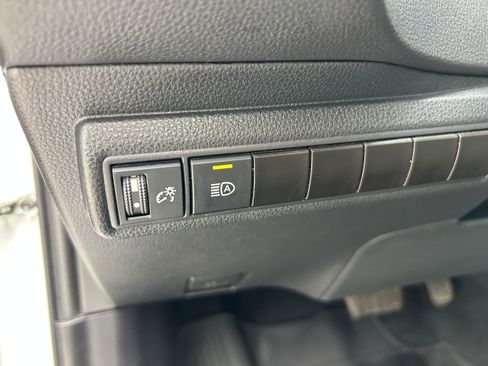 Used 2024 Toyota Corolla LE image 15