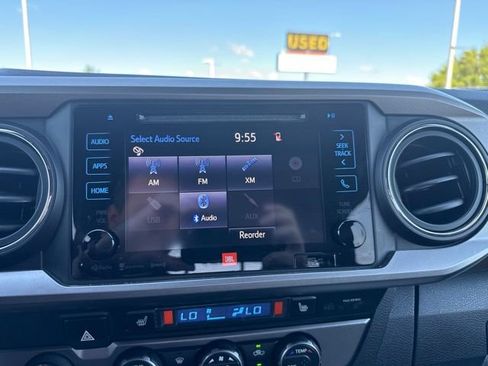 Used 2019 Toyota Tacoma Limited AWD/4WD image 35