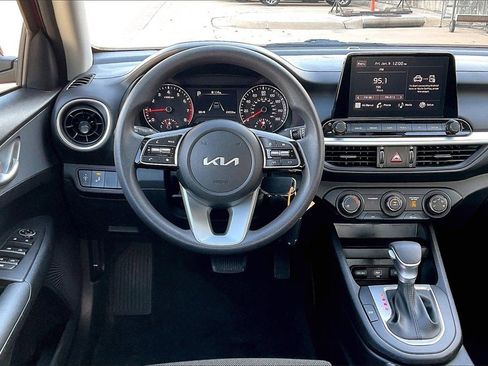 Certified 2024 Kia Forte LXS w/ LXS Technology Package image 5