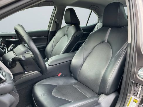 Used 2023 Toyota Camry XLE FWD image 10