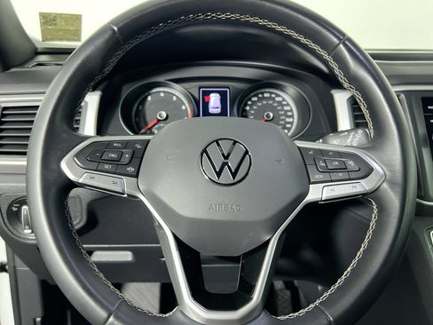 Used 2021 Volkswagen Atlas Cross Sport SE FWD image 11