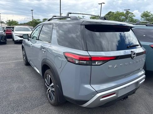 New 2025 Nissan Pathfinder Platinum w/ Lighting Package (N92) AWD/4WD image 3