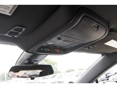 Used 2025 Cadillac XT5 Luxury FWD image 22