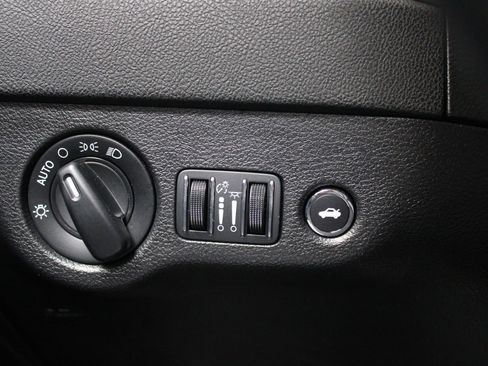Used 2023 Dodge Charger SXT RWD image 38