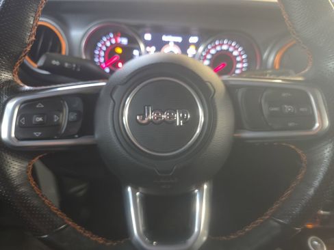 Used 2021 Jeep Gladiator Mojave AWD/4WD image 28