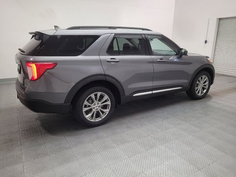 Used 2022 Ford Explorer XLT w/ Equipment Group 202A AWD/4WD image 10