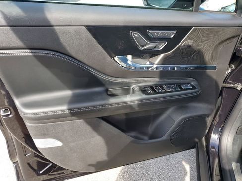 New 2026 Lincoln Corsair Premiere image 18