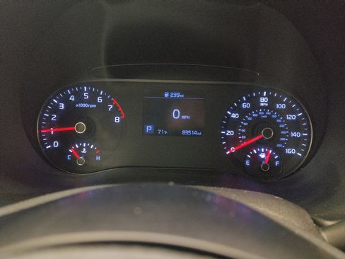 Used 2020 Kia Soul LX FWD image 23