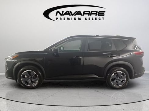 Used 2024 Nissan Rogue SV FWD image 5