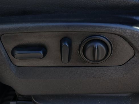 Used 2023 GMC Sierra 3500 Denali w/ Denali Black Diamond Edition image 24