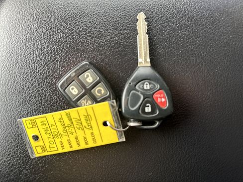 Used 2017 Toyota 4Runner TRD Off-Road image 28