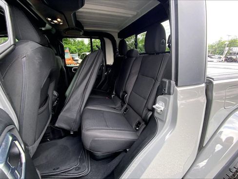 Used 2021 Jeep Gladiator Sport AWD/4WD image 17