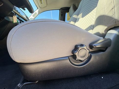 Used 2022 Toyota Tacoma SR5 image 17