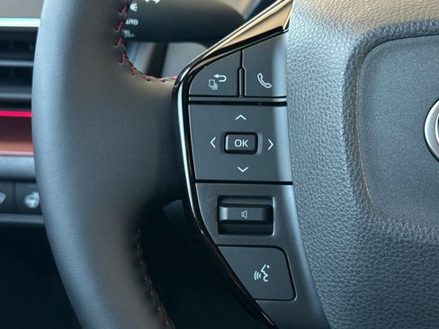 New 2026 Toyota Prius Plug-In Hybrid FWD image 24