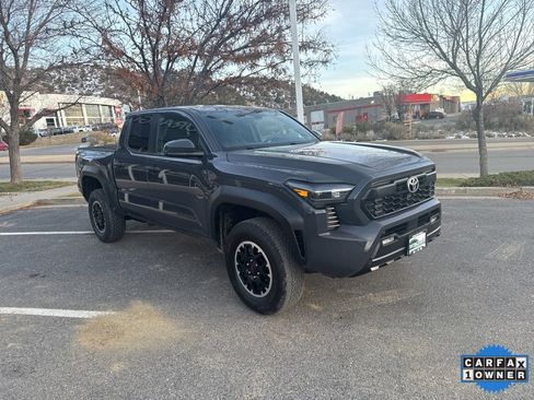 Certified 2025 Toyota Tacoma TRD Off-Road image 12