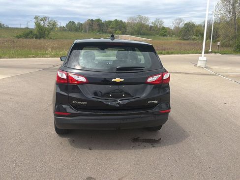 Used 2020 Chevrolet Equinox LS FWD image 4