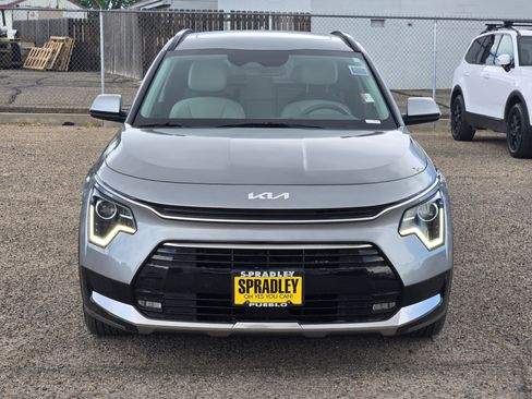 Used 2024 Kia Niro EX Touring FWD image 6