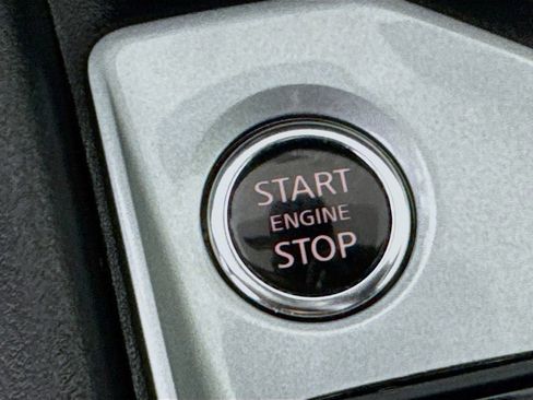 Used 2025 Nissan Altima 2.5 SV FWD image 19