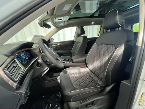 New 2026 Volkswagen Atlas SEL Premium R-Line image 10