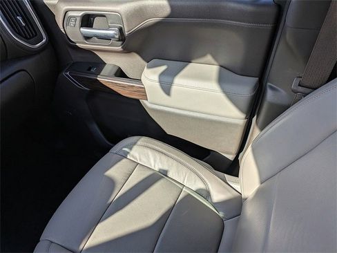 Used 2019 GMC Sierra 1500 SLT w/ SLT Premium Plus Package image 17