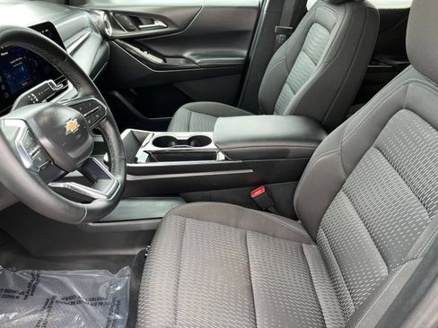 Used 2025 Chevrolet Equinox LT FWD image 25