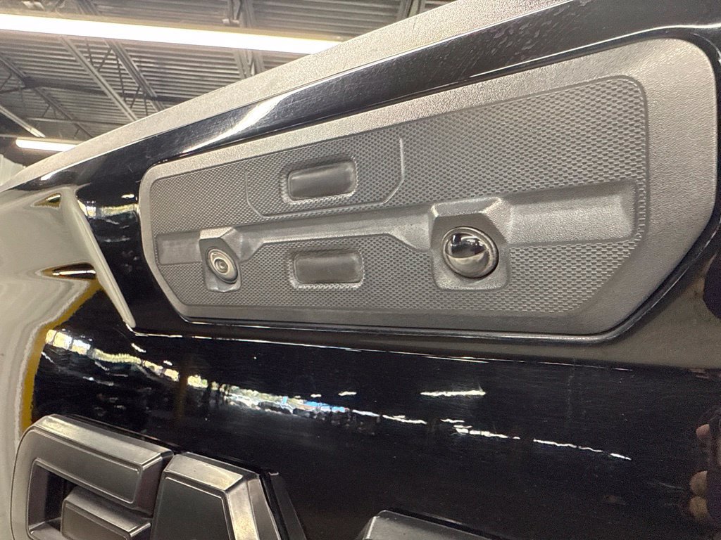 Used 2021 GMC Sierra 1500 AT4 w/ AT4 Premium Package AWD/4WD image 7