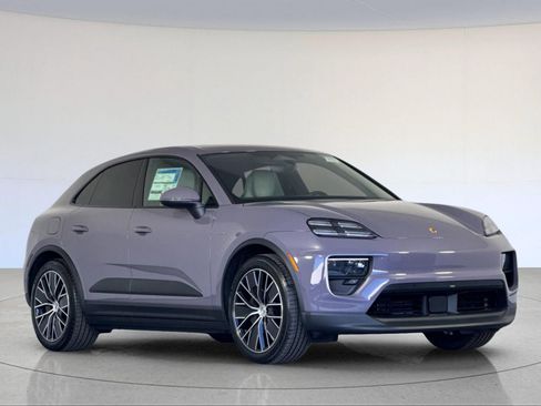 New 2026 Porsche Macan 4 Electric image 10