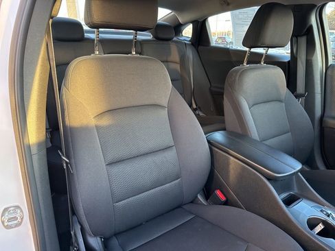 Used 2024 Chevrolet Malibu LT image 26