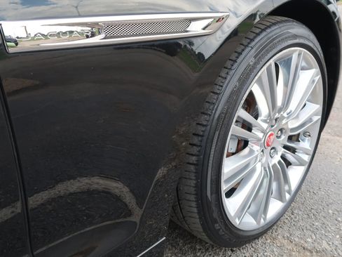 Used 2017 Jaguar XJ R-Sport image 60