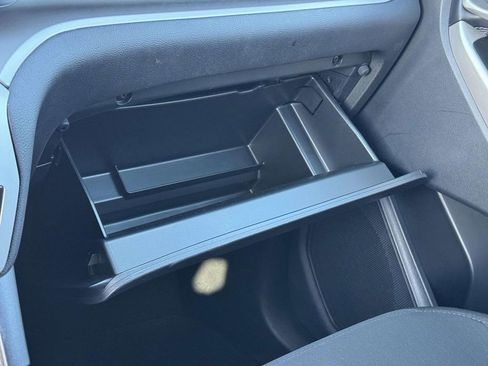 Used 2022 Ford Explorer XLT image 30