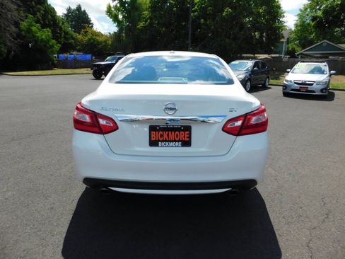 Used 2017 Nissan Altima 2.5 SV w/ Convenience Package FWD image 22