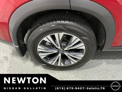 Used 2023 Nissan Rogue SV FWD image 39