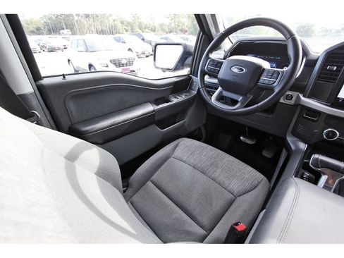 Used 2023 Ford F150 Lightning XLT AWD/4WD image 11