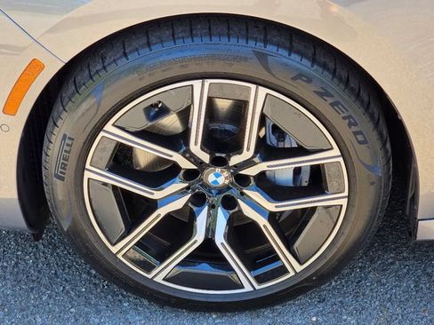 Used 2023 BMW 740i RWD image 18