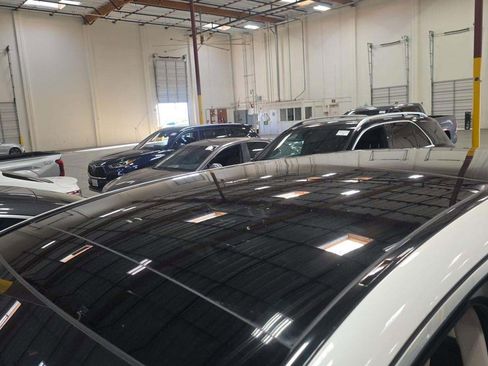 Used 2023 Mercedes-Benz EQS 580 4MATIC SUV w/ Pinnacle Trim Package image 26